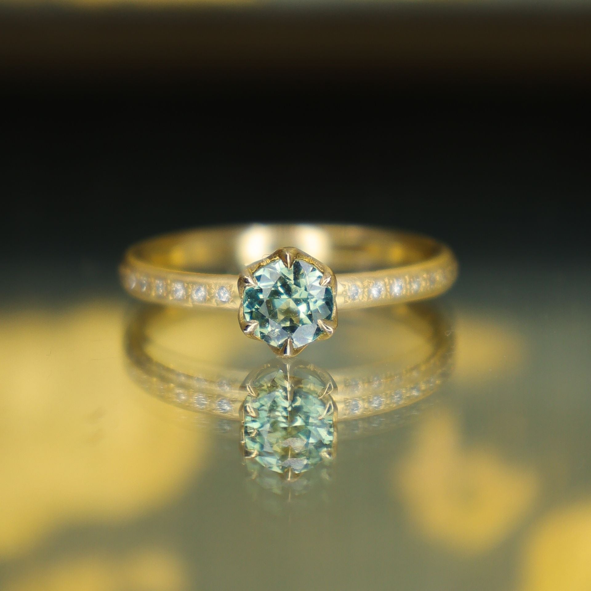 Green Sapphire Honeycomb Ring - 0.52ct
