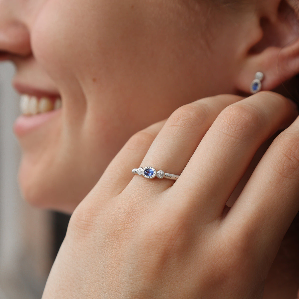 Oval & Round Charm Ring
