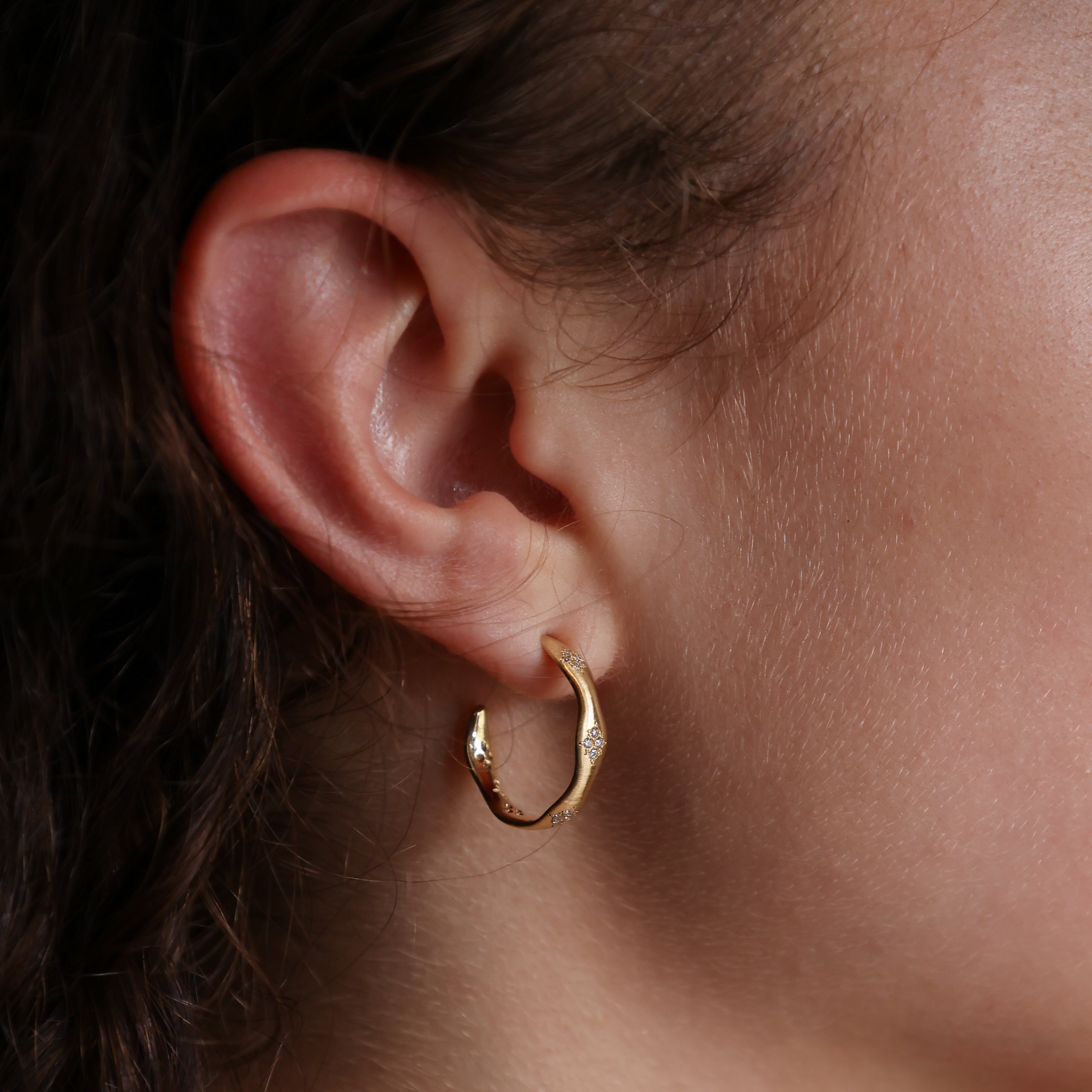 Wavy Memories Hoops