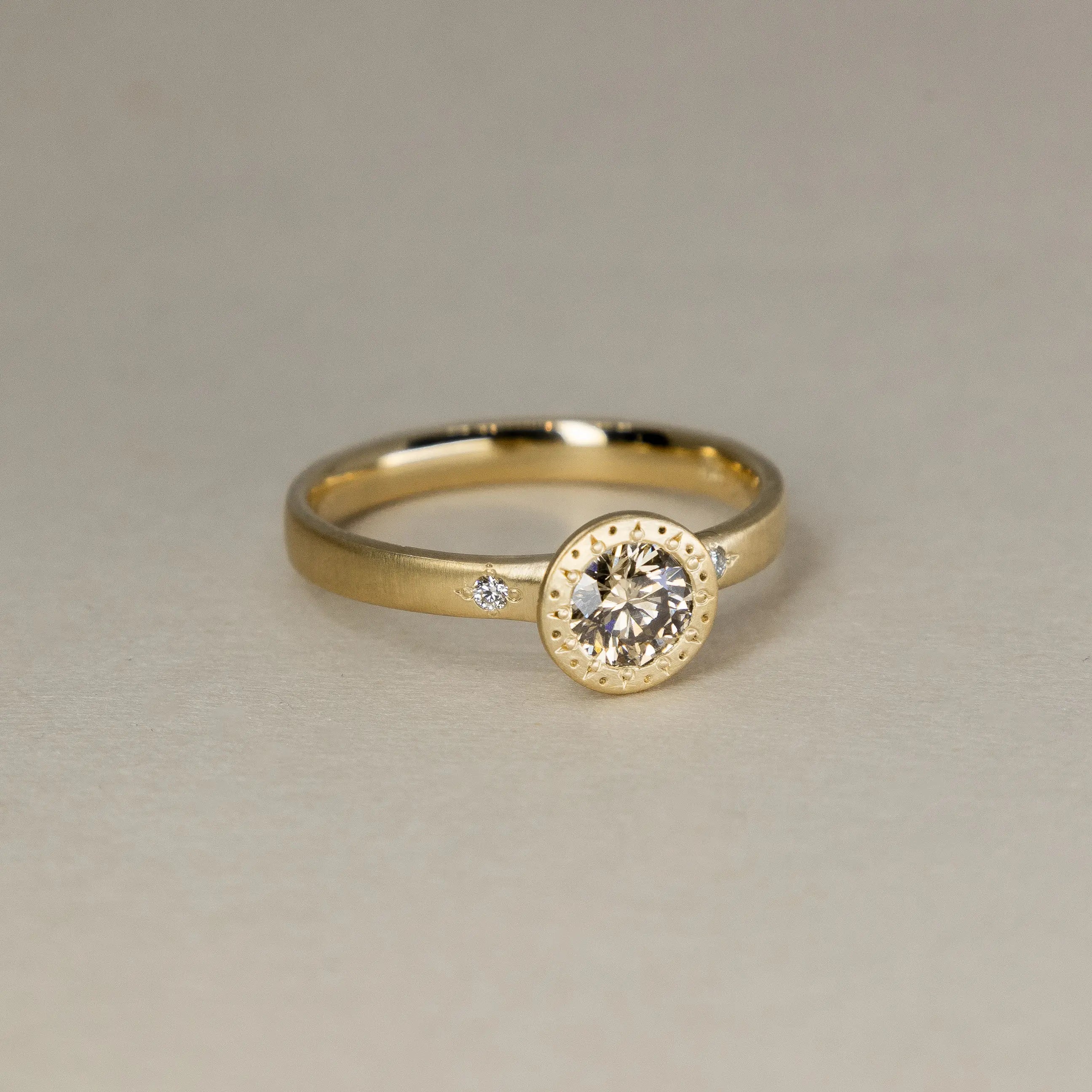 Champagne Etched Bezel Ring - 0.47ct