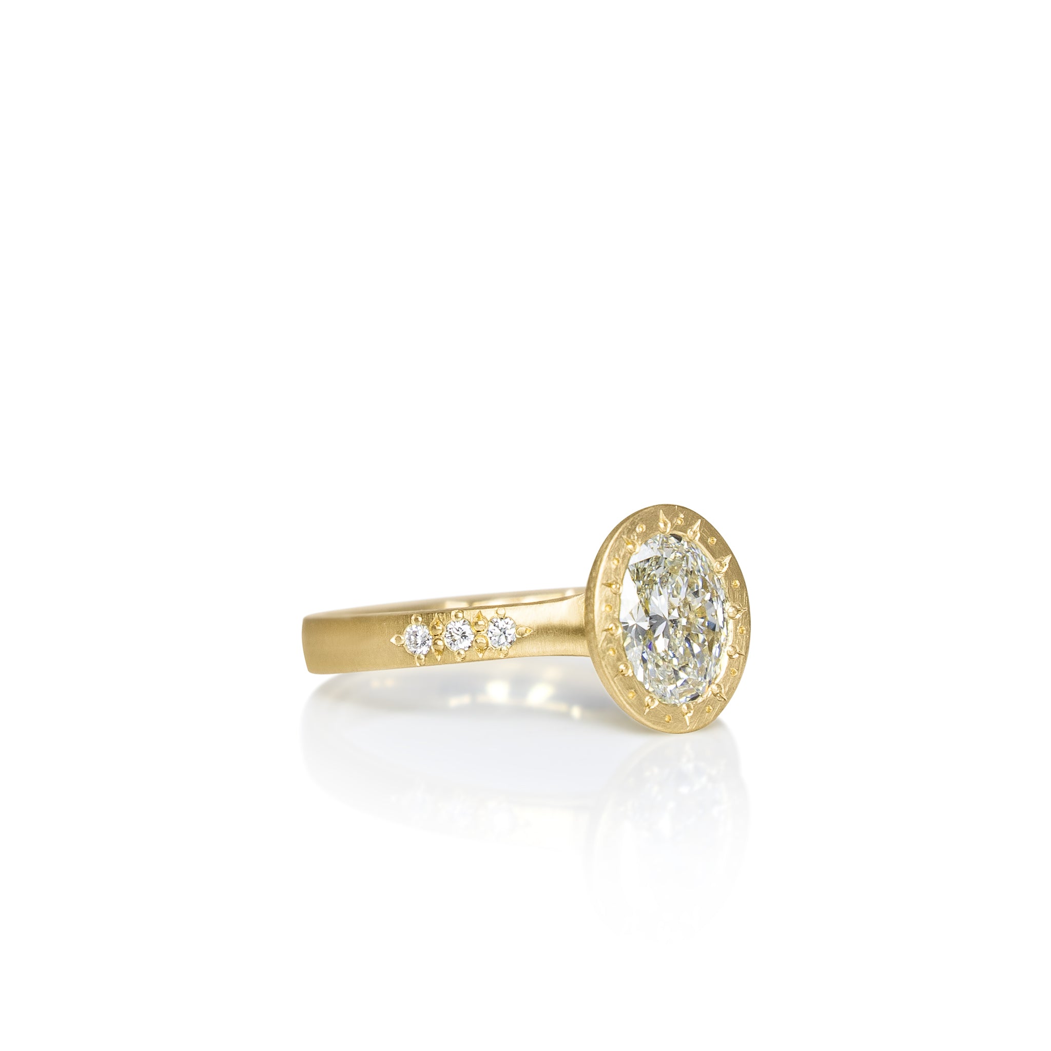 Oval Etched Bezel Ring - 1.00ct