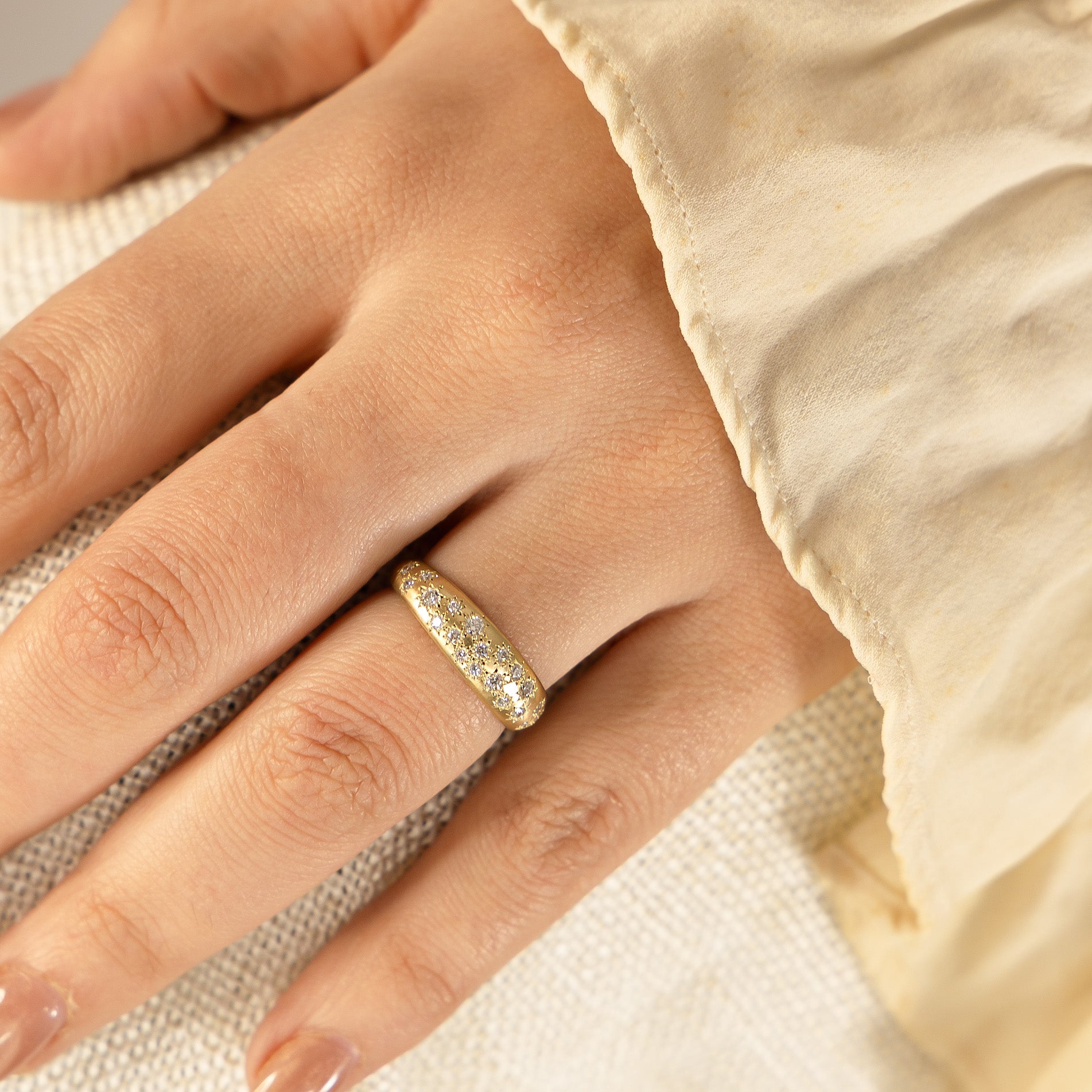 Tapered Multi-Stone Band