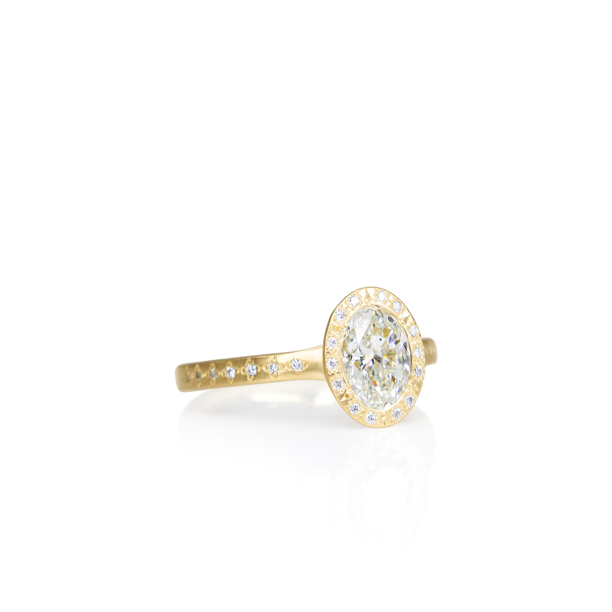 Oval Woven Halo Ring - 1.01ct