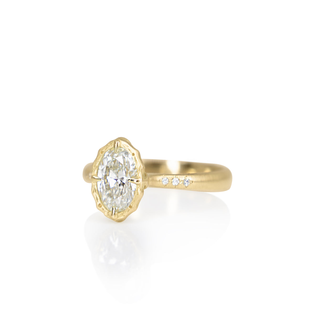 Oval Lotus Ring - 1.10ct