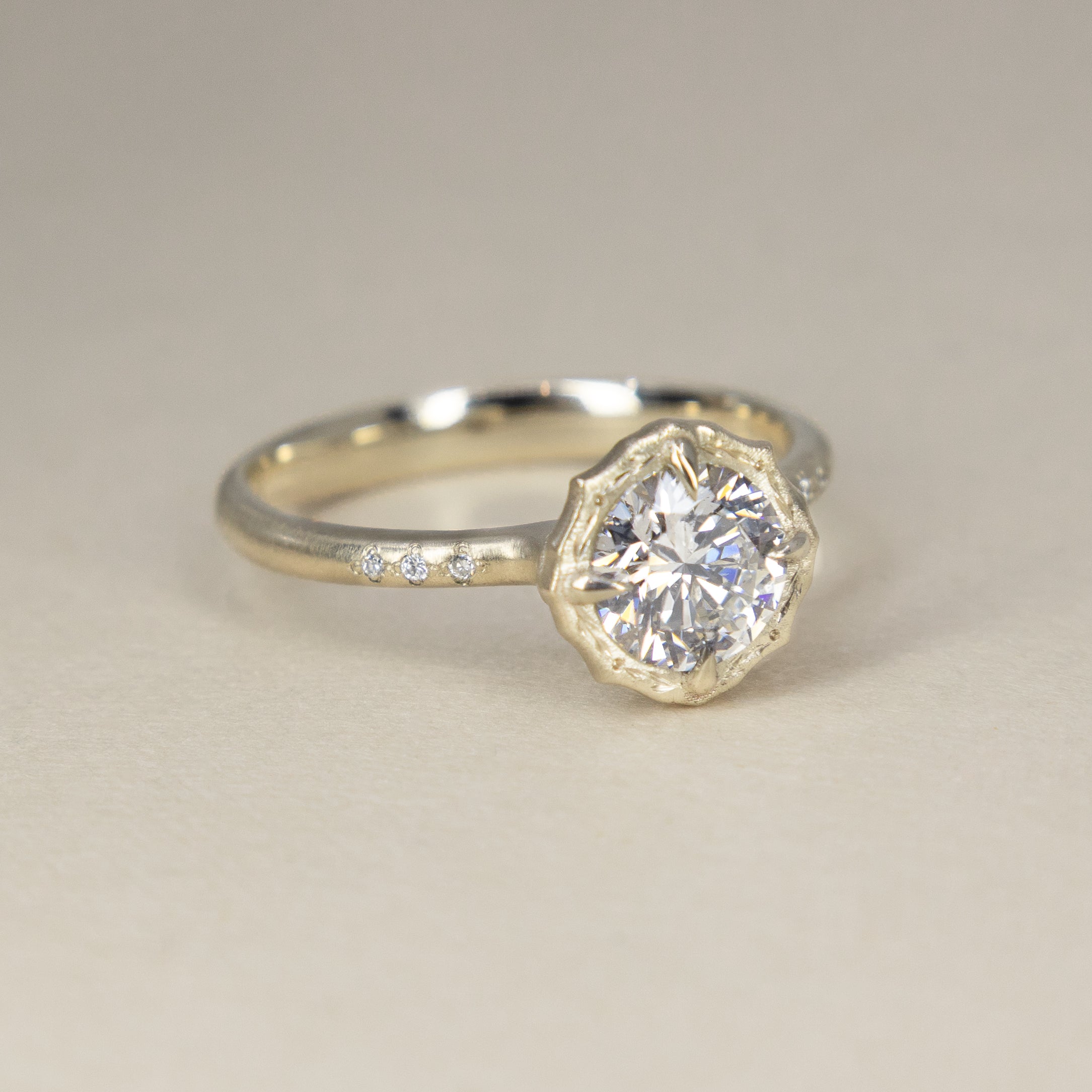 Round Lotus Ring - 1.00ct