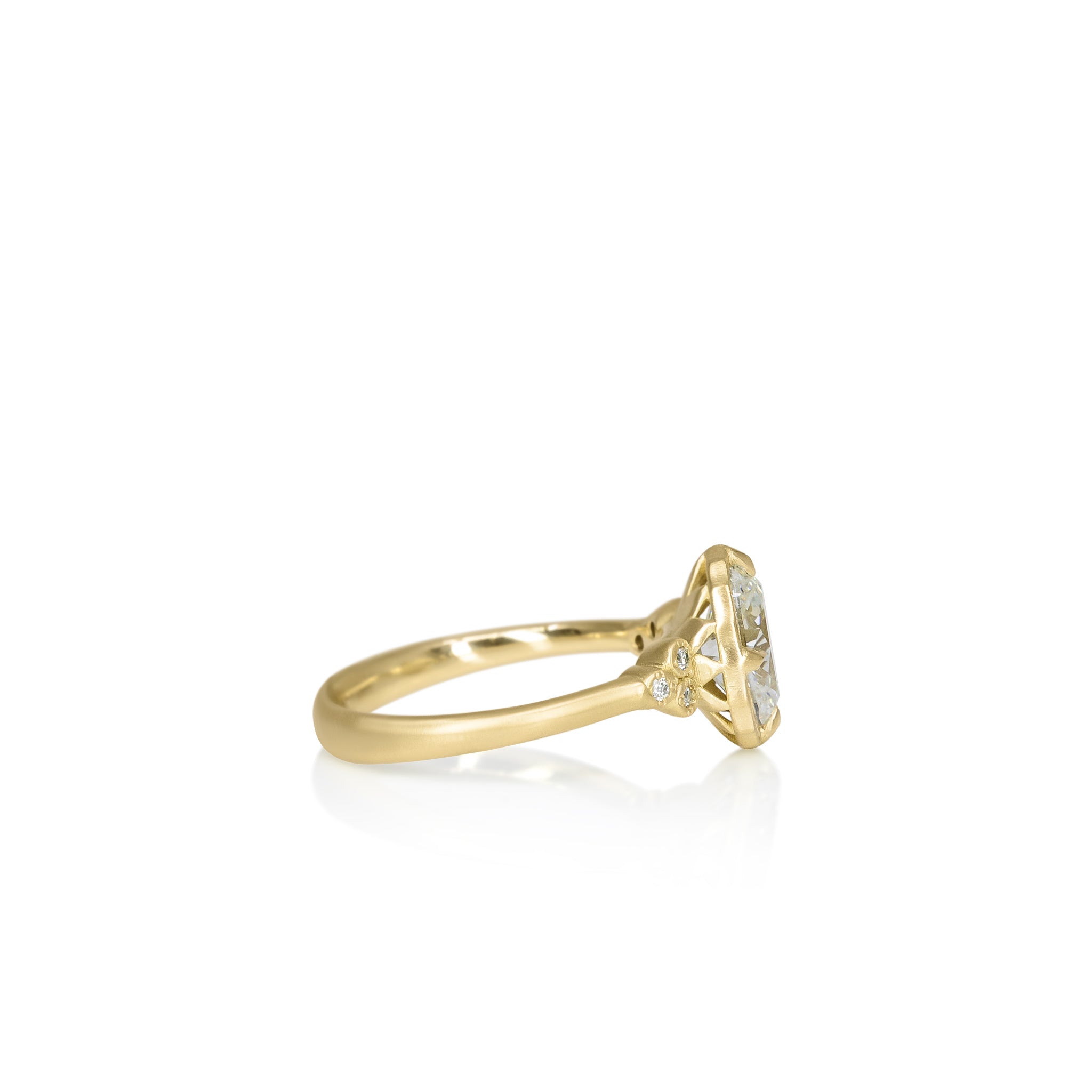 Oval Diamond Engraved Ring