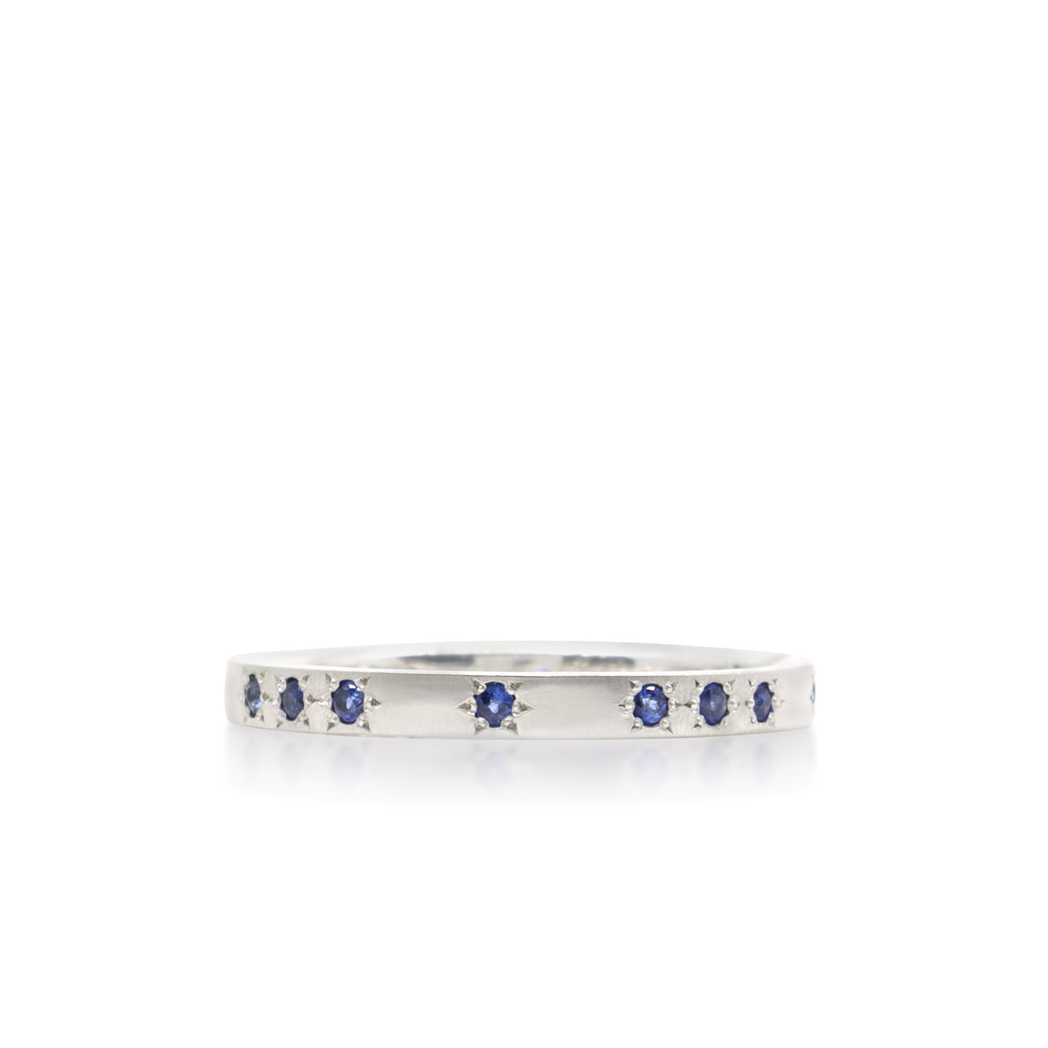 Thin Band in Platinum