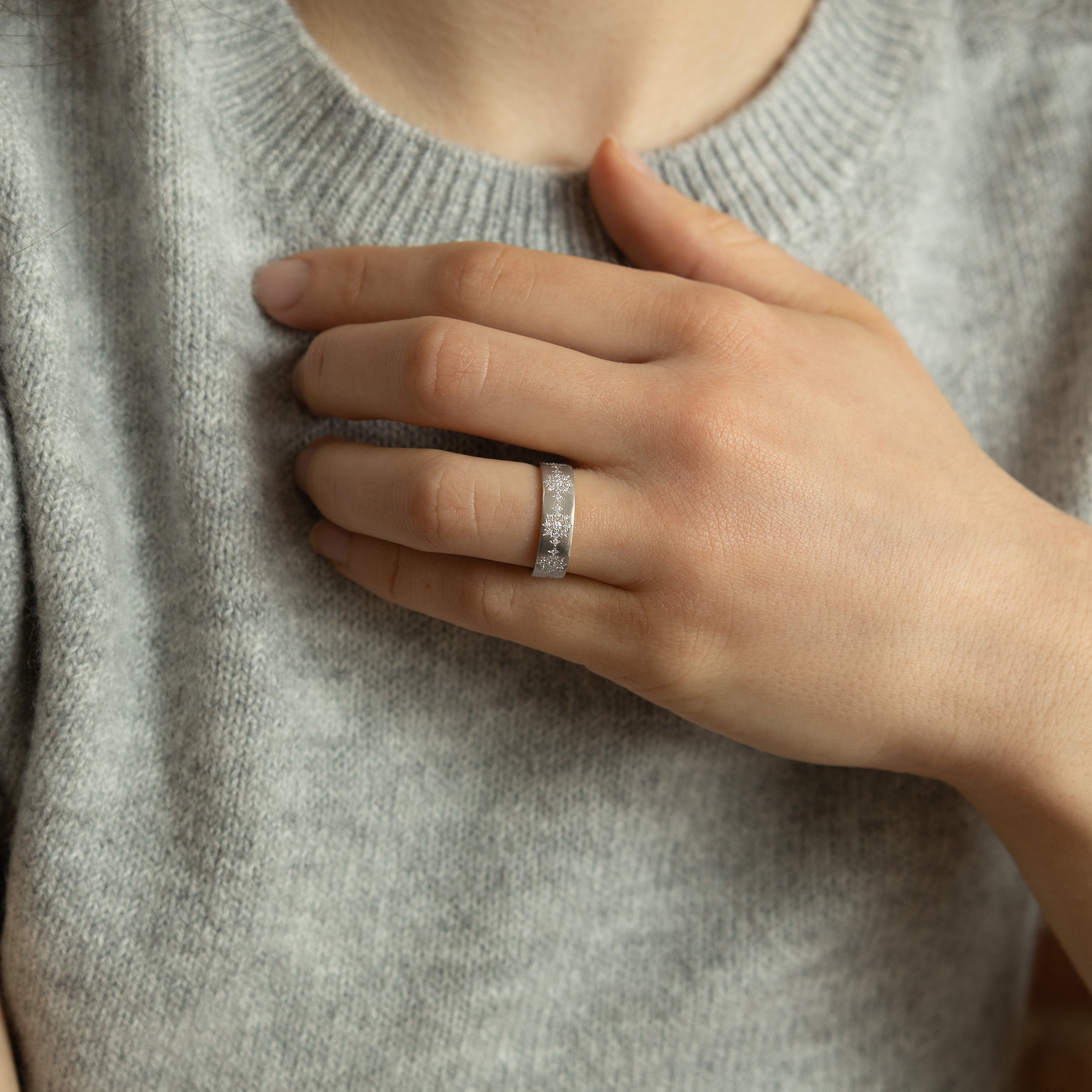 Shimmer Band in Platinum