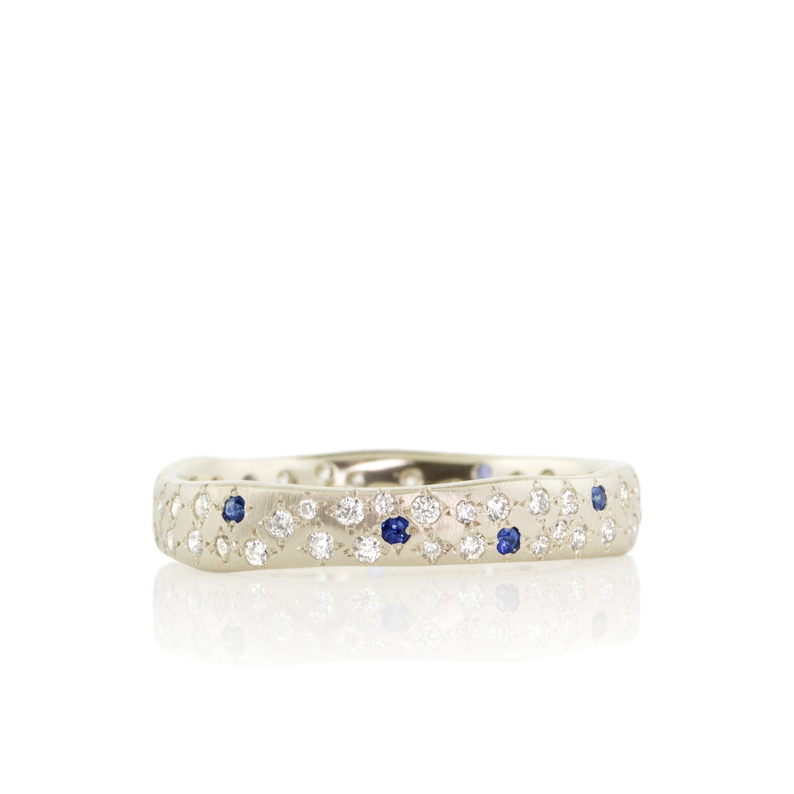 Wavy Pave Band