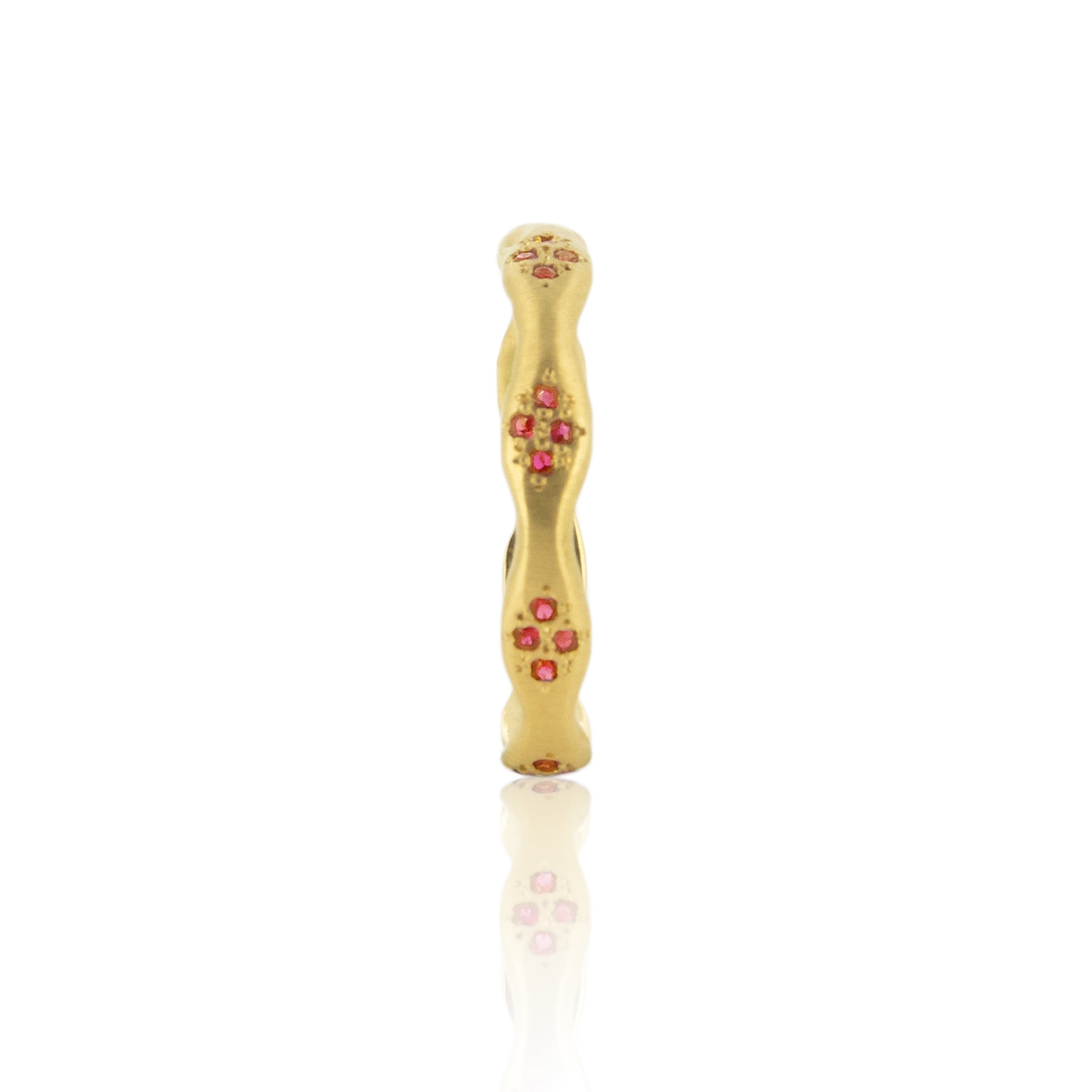 Thin Wavy Memories Band in Gold