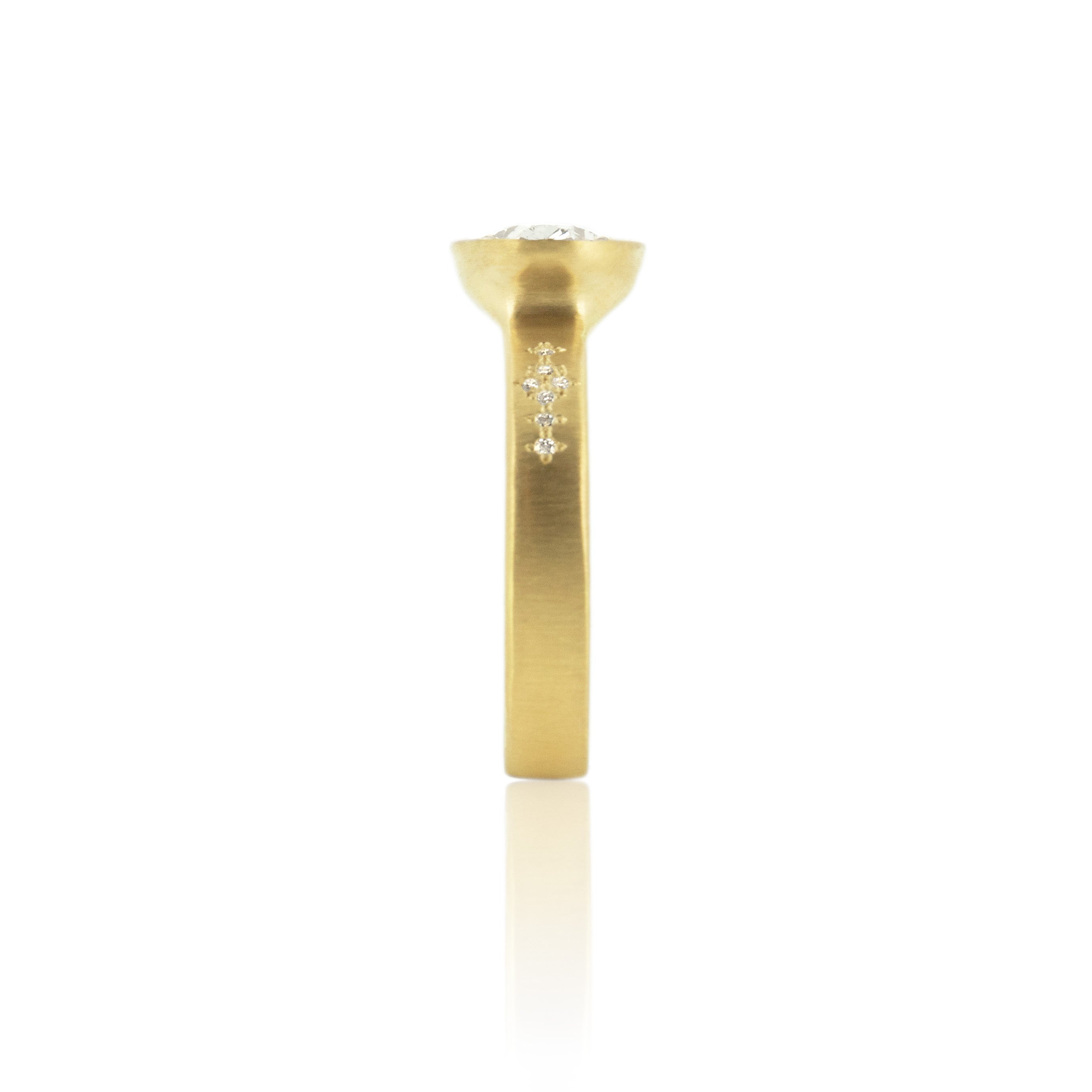 Oval Beaded Horizon Ring