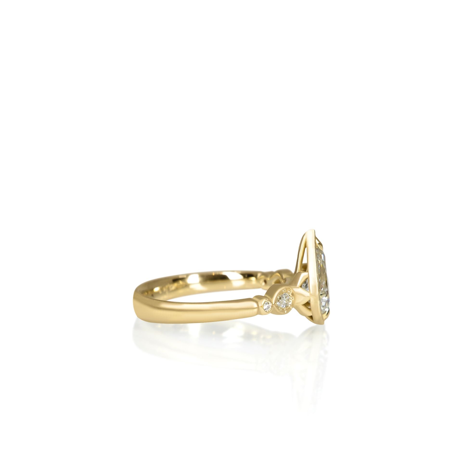 Pear Summer Lotus Ring - 1.01ct