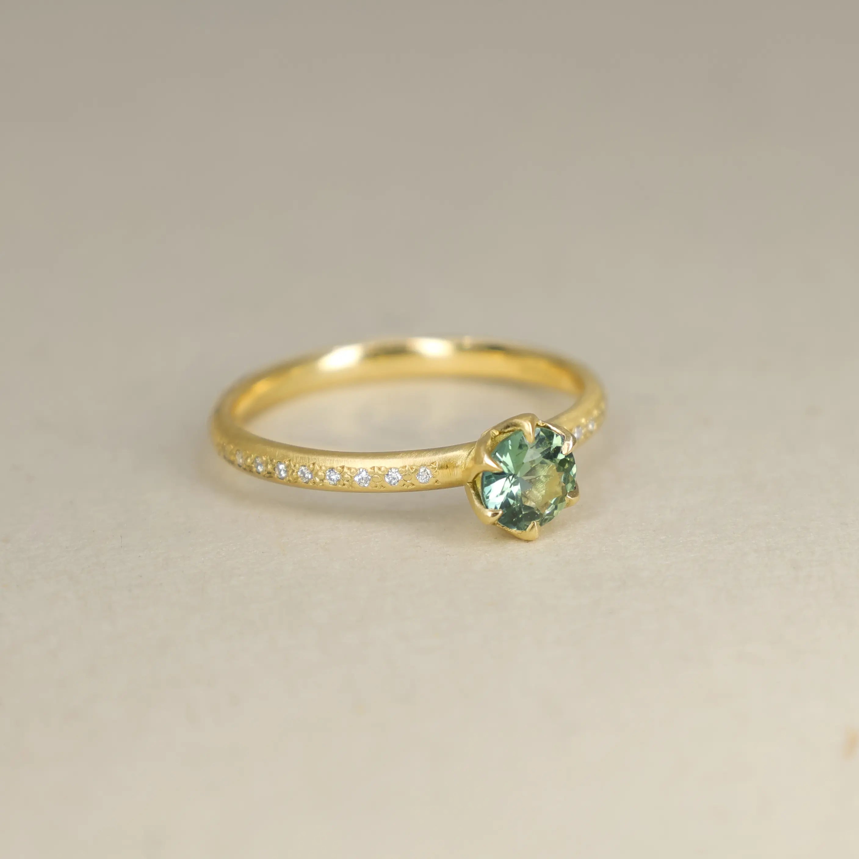Green Sapphire Honeycomb Ring - 0.52ct