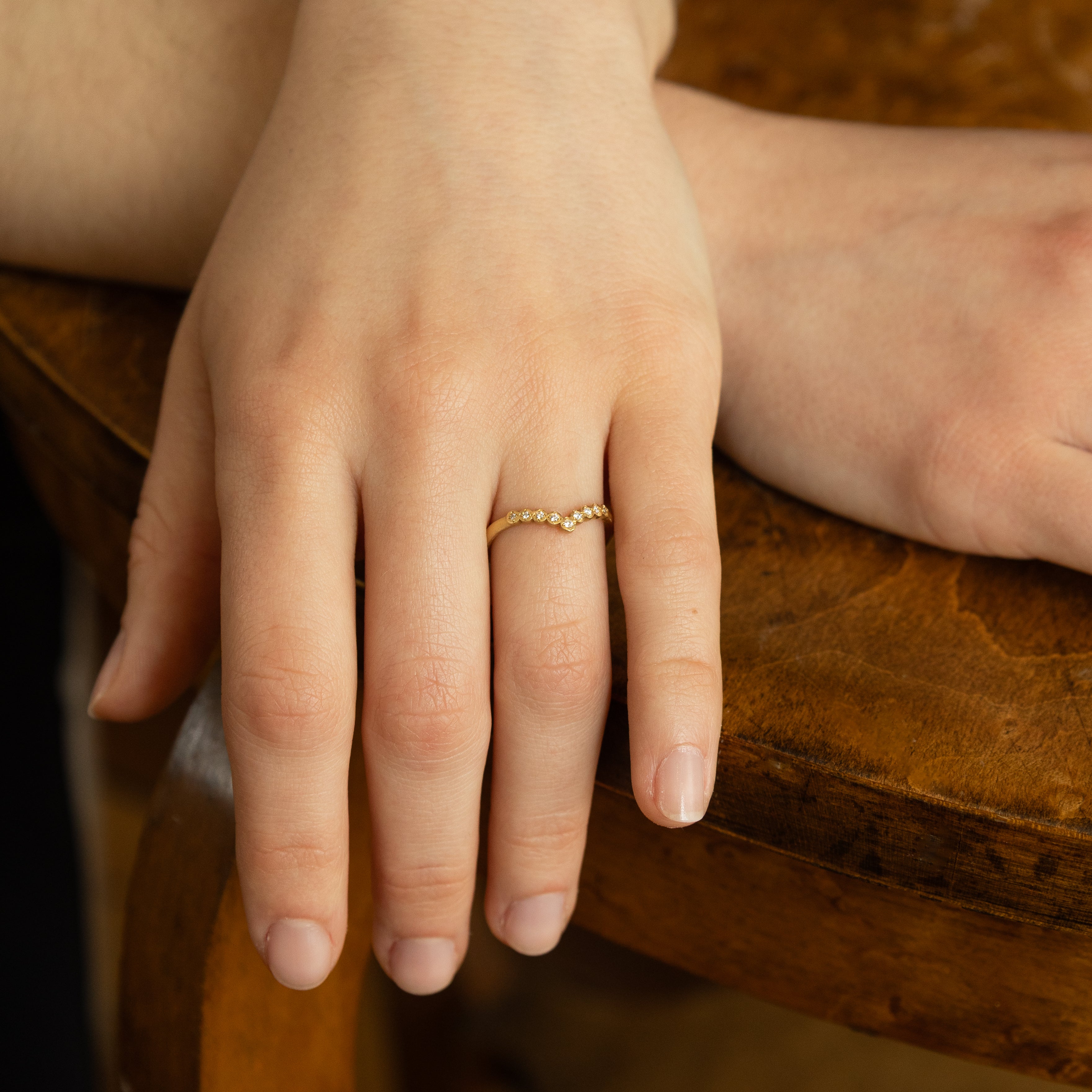 River Rocks Nesting Band in Gold