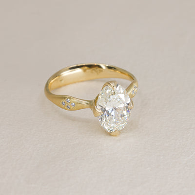 Oval Rosebud Ring