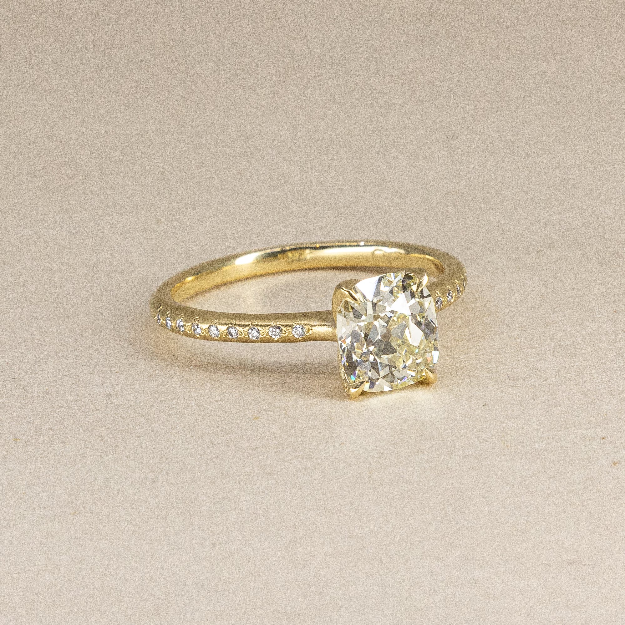Old Mine Brilliant Rosehip Ring