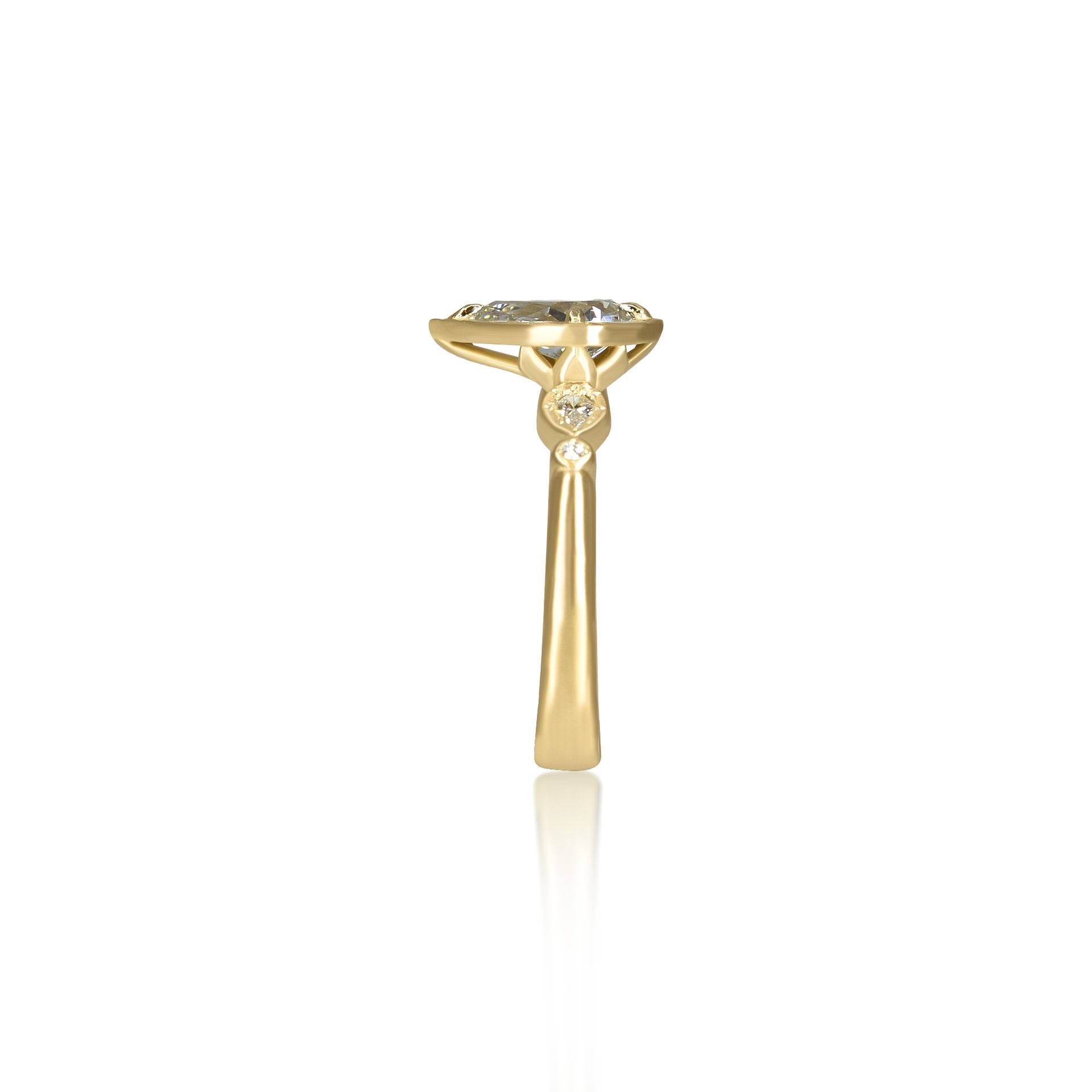 Pear Summer Lotus Ring - 1.01ct