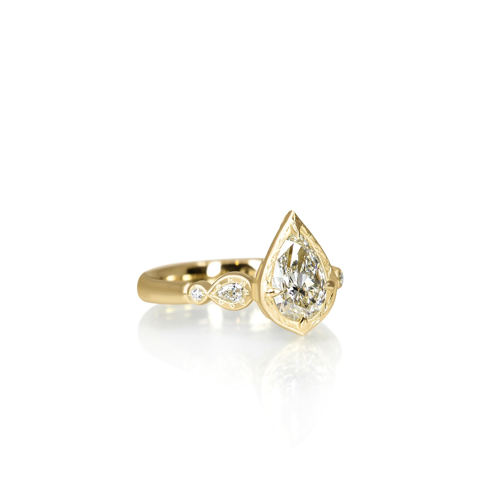 Pear Summer Lotus Ring - 1.01ct