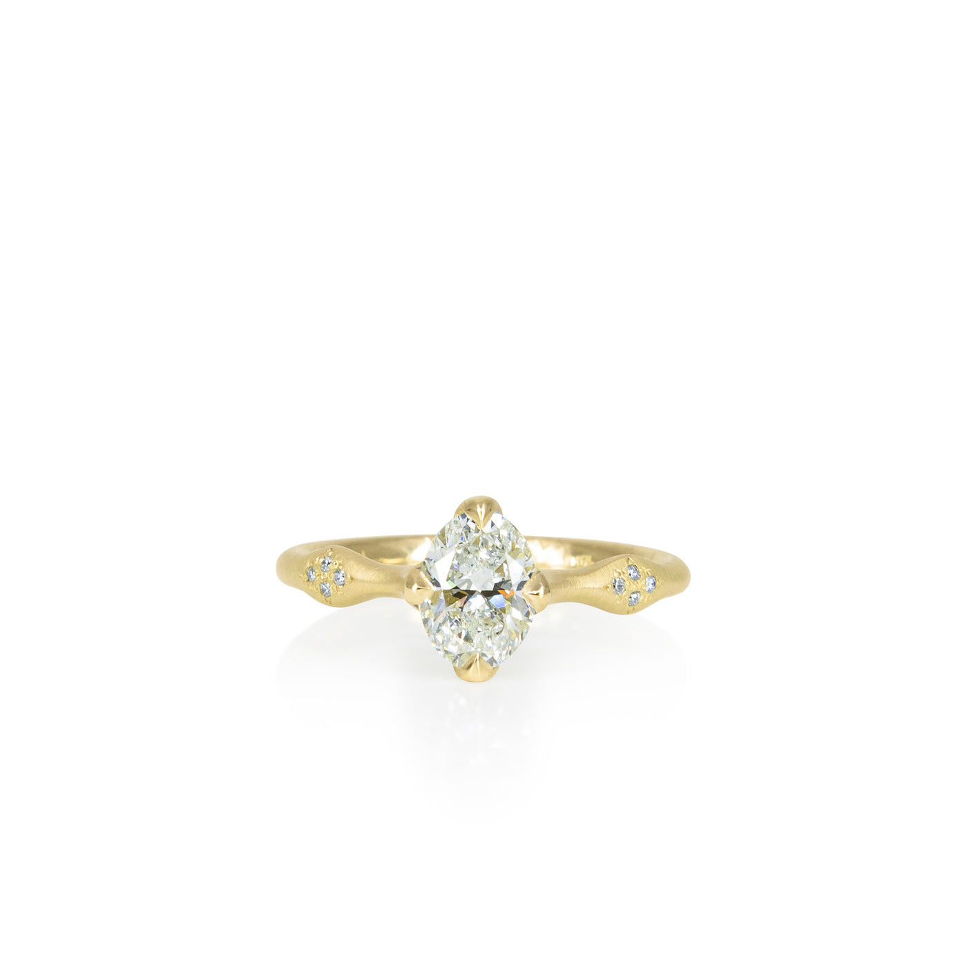 Oval Rosebud Ring
