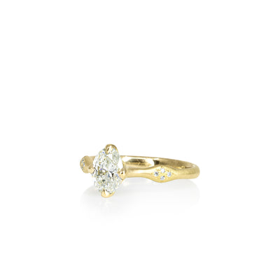 Oval Rosebud Ring