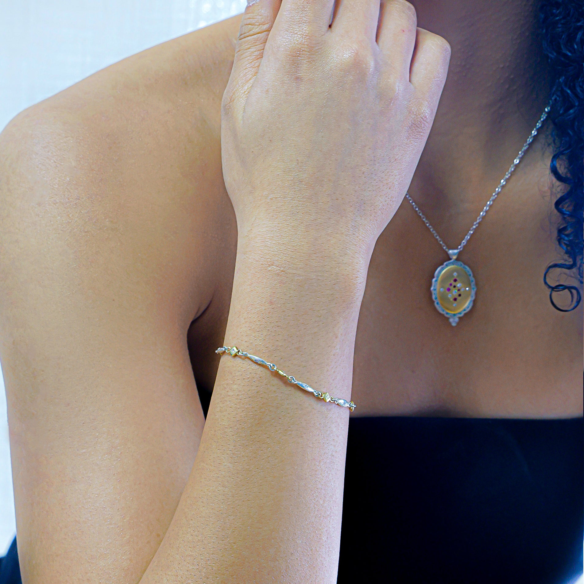 Mixed Metal Single Link Bracelet