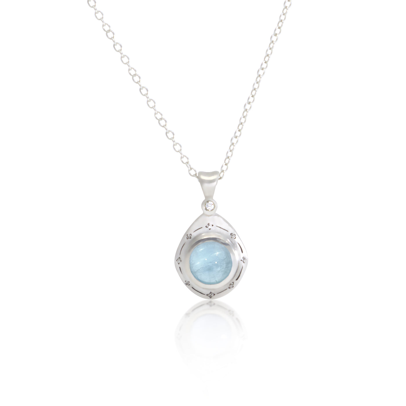 Round Bezel Pendant with Star Engraving