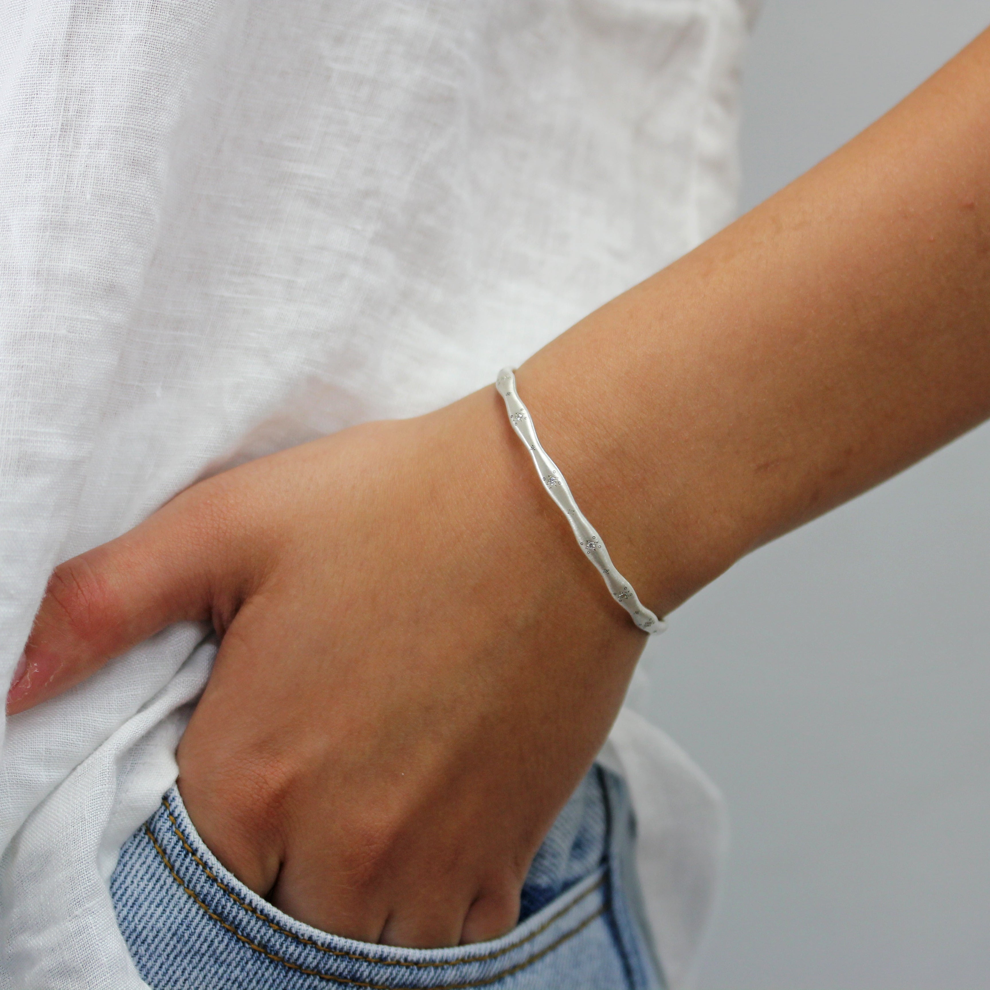 Wavy Stepping Stone Bangle