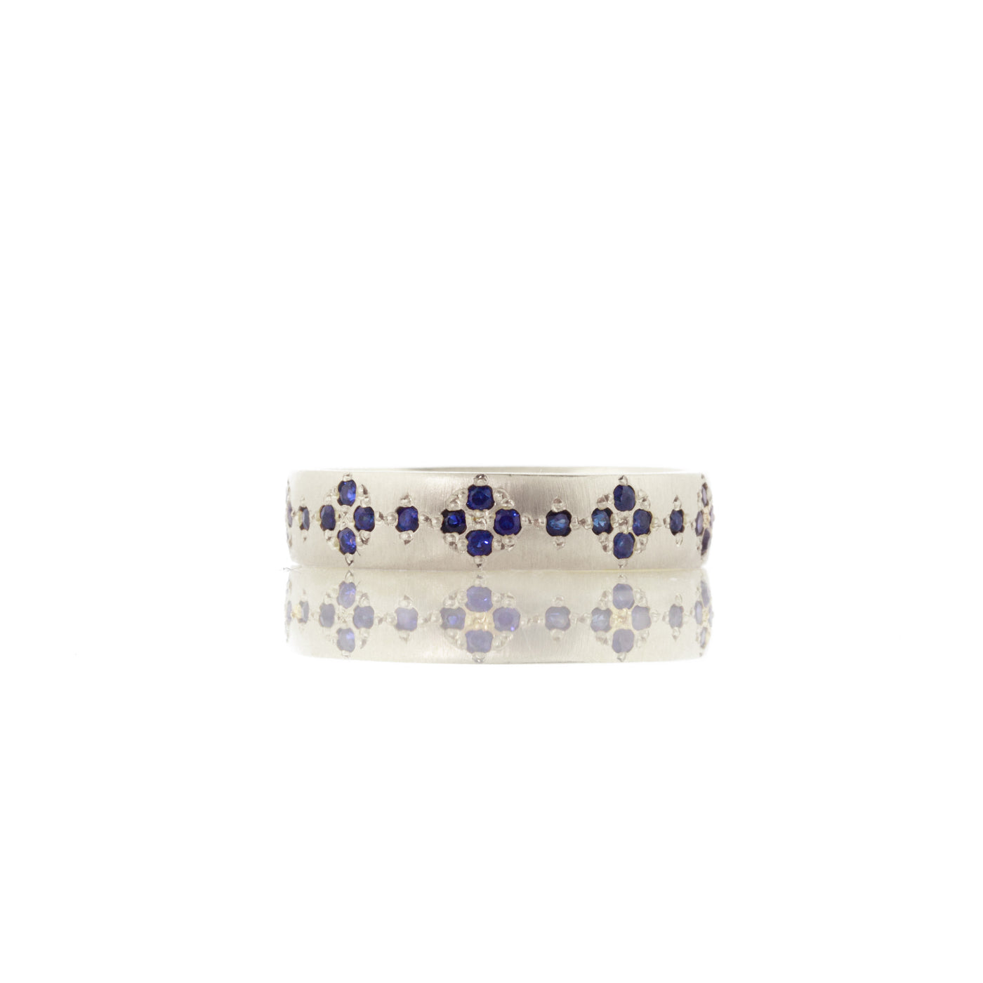 Memories Band in Gold