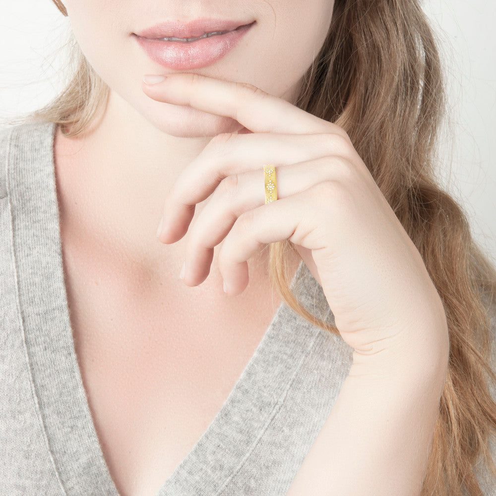 Shimmer Band in Gold