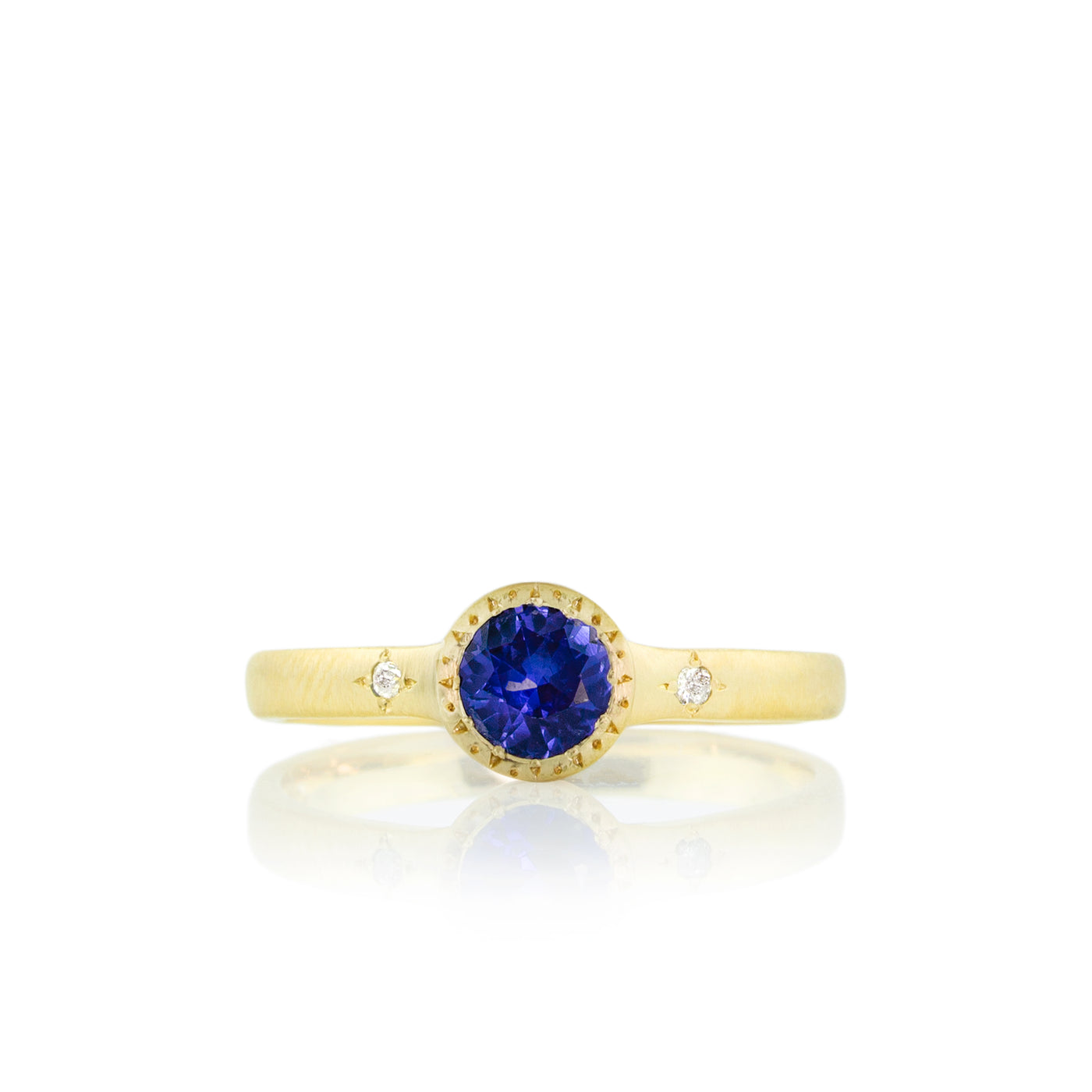 Etched Round Sapphire Ring