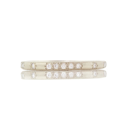 Rounded Thin Band in Gold