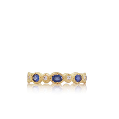 Oval & Round Band in Gold