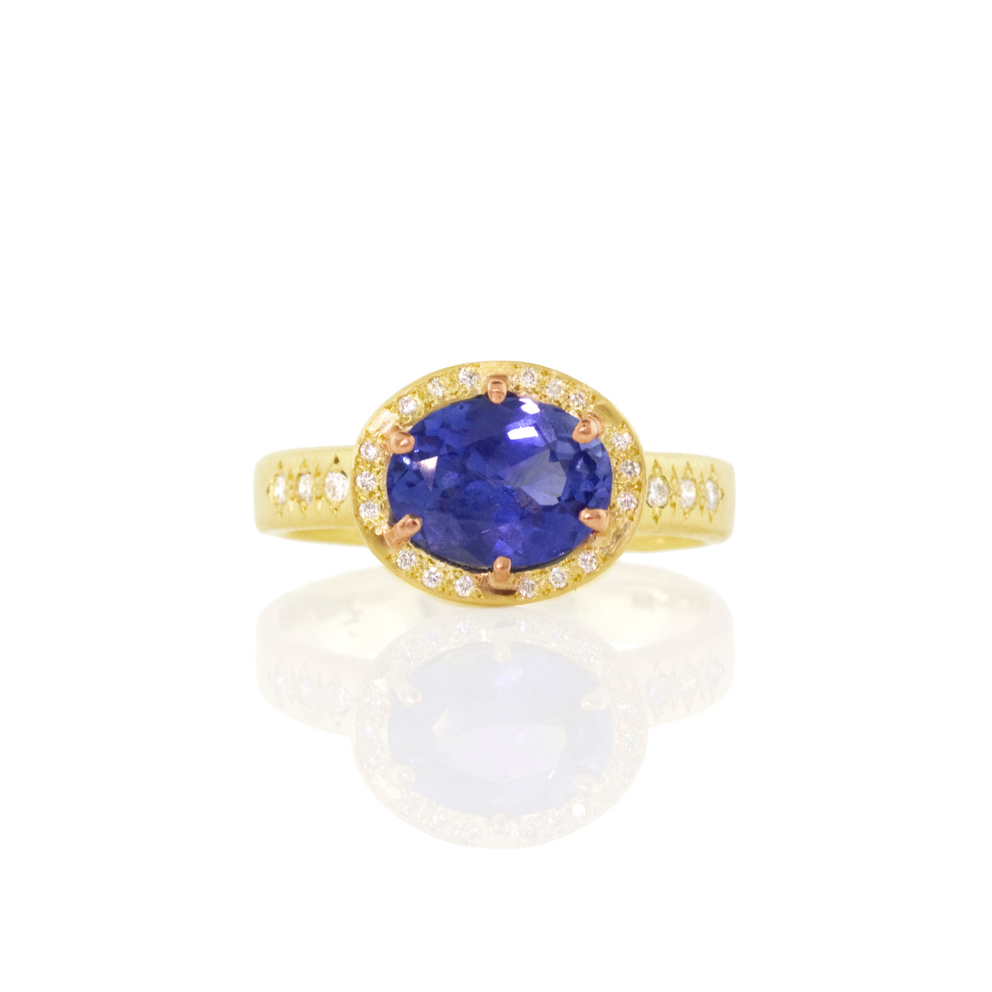 SAPPHIRE AND ROSE PRONG RING
