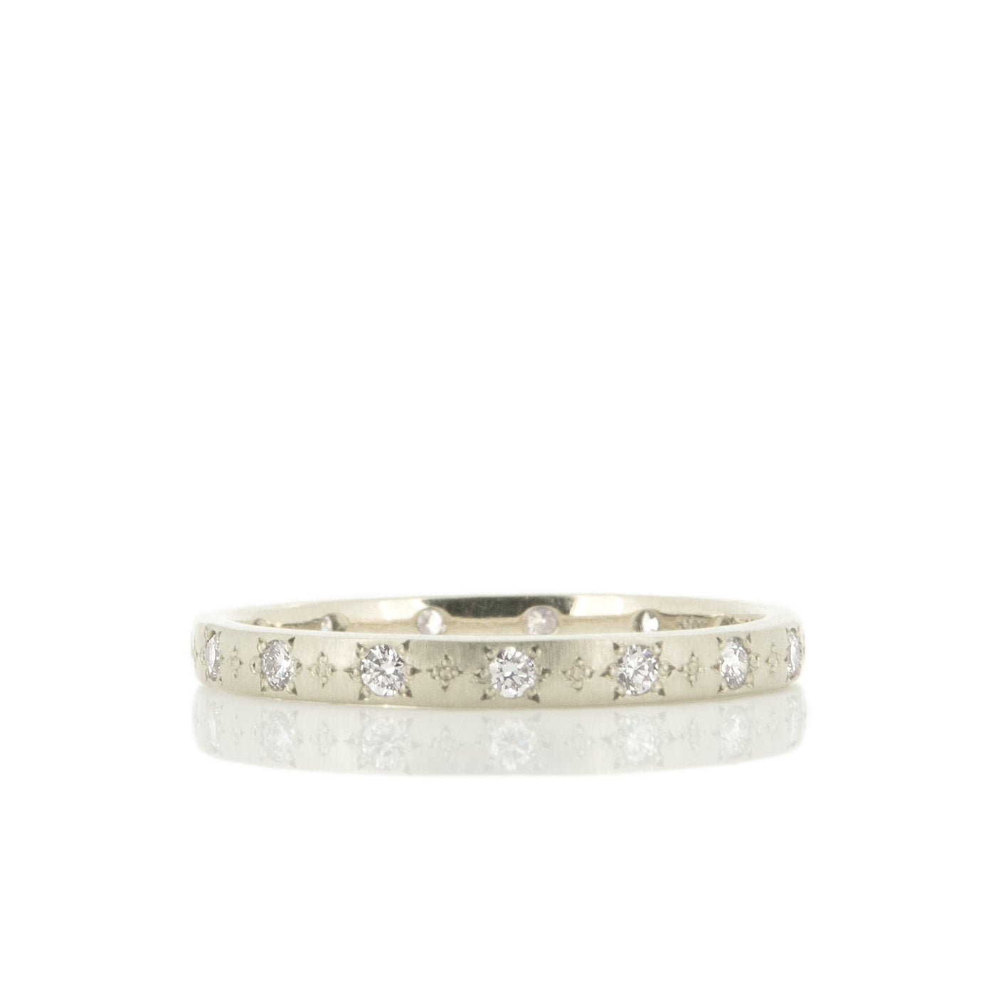 Stepping Star Band in Gold
