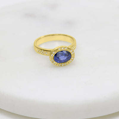Sapphire Oval Beaded Horizon