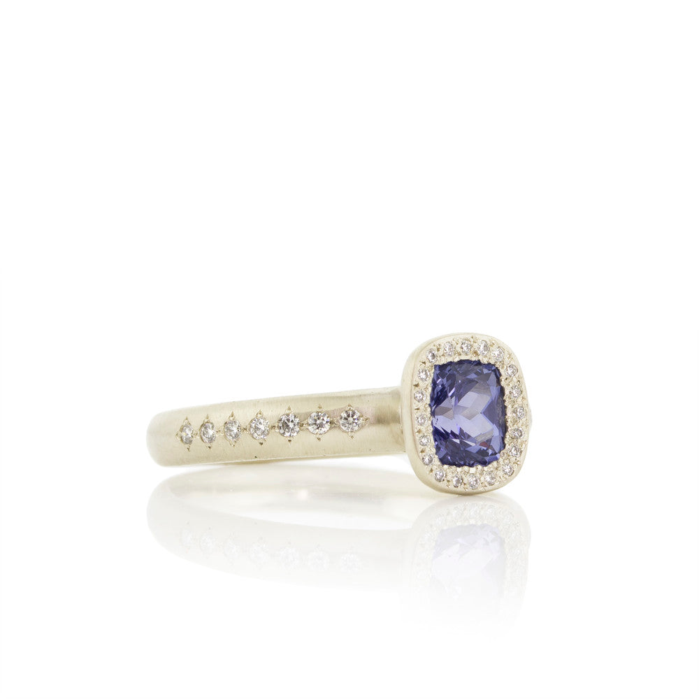 CUSHION FLORET SUCCESSION RING