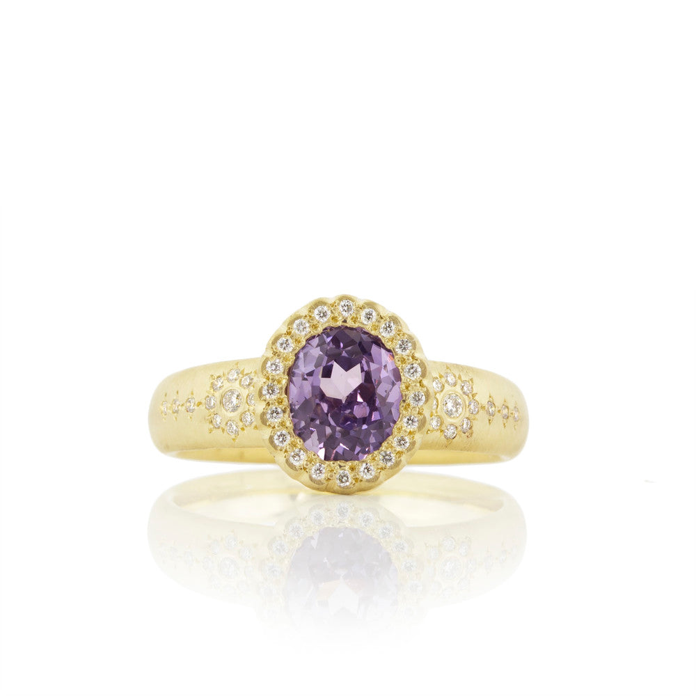 OVAL FLORAL TAPERED SHIMMER RING