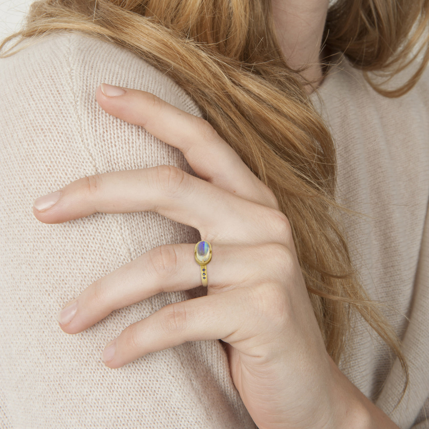 PRONG MOONSTONE RING WITH SAPPHIRES