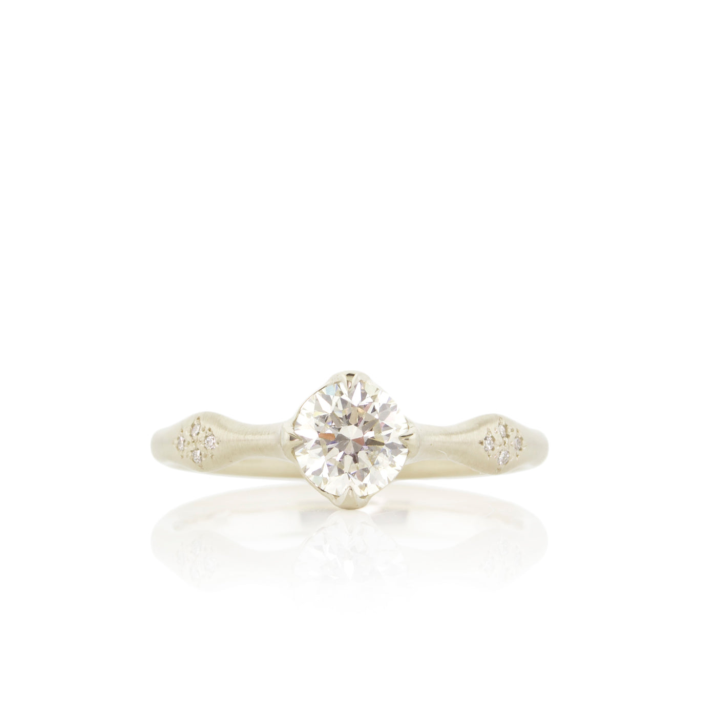 Round Rosebud Solitaire