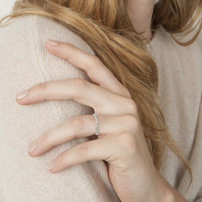 Oval & Round Etched Band in Platinum