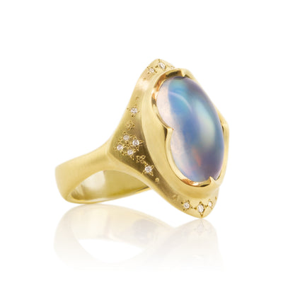 OVAL MOONSTONE STAR CROWN RING