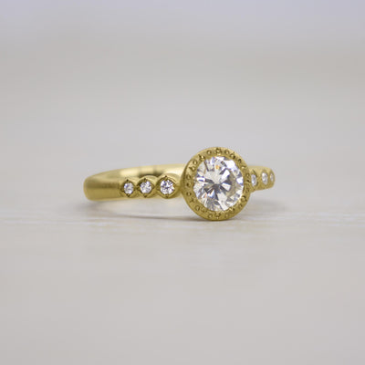 Etched Bezel Round Ring with Three Side Stones