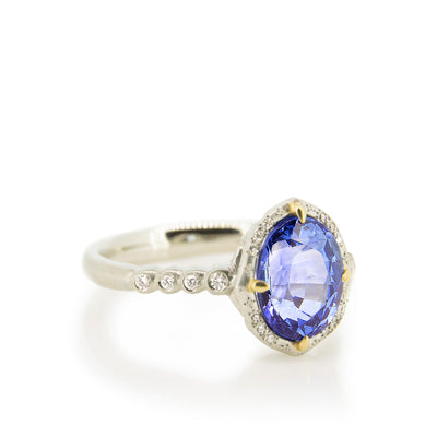 OVAL SAPPHIRE BASKET RING WITH PRONGS