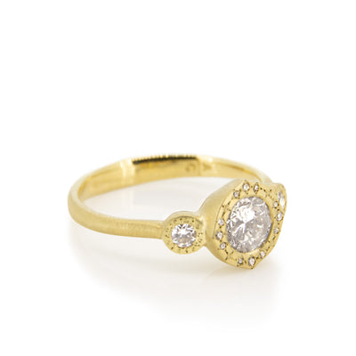 Horizon Three Stone Ring