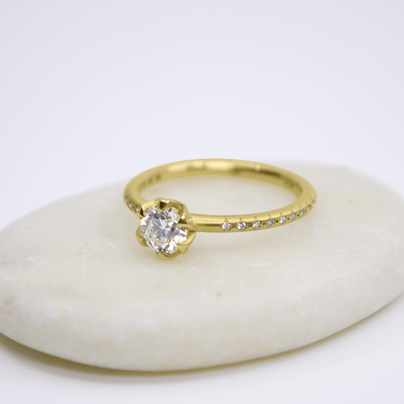 Honey Comb Diamond Ring