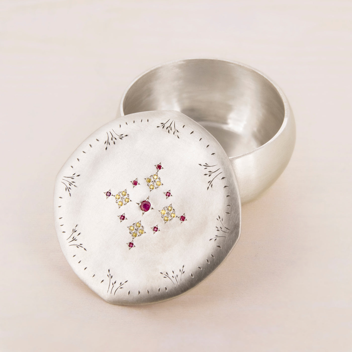 MEMORIES PRECIOUS BOX WITH RUBIES & YELLOW SAPPHIRE