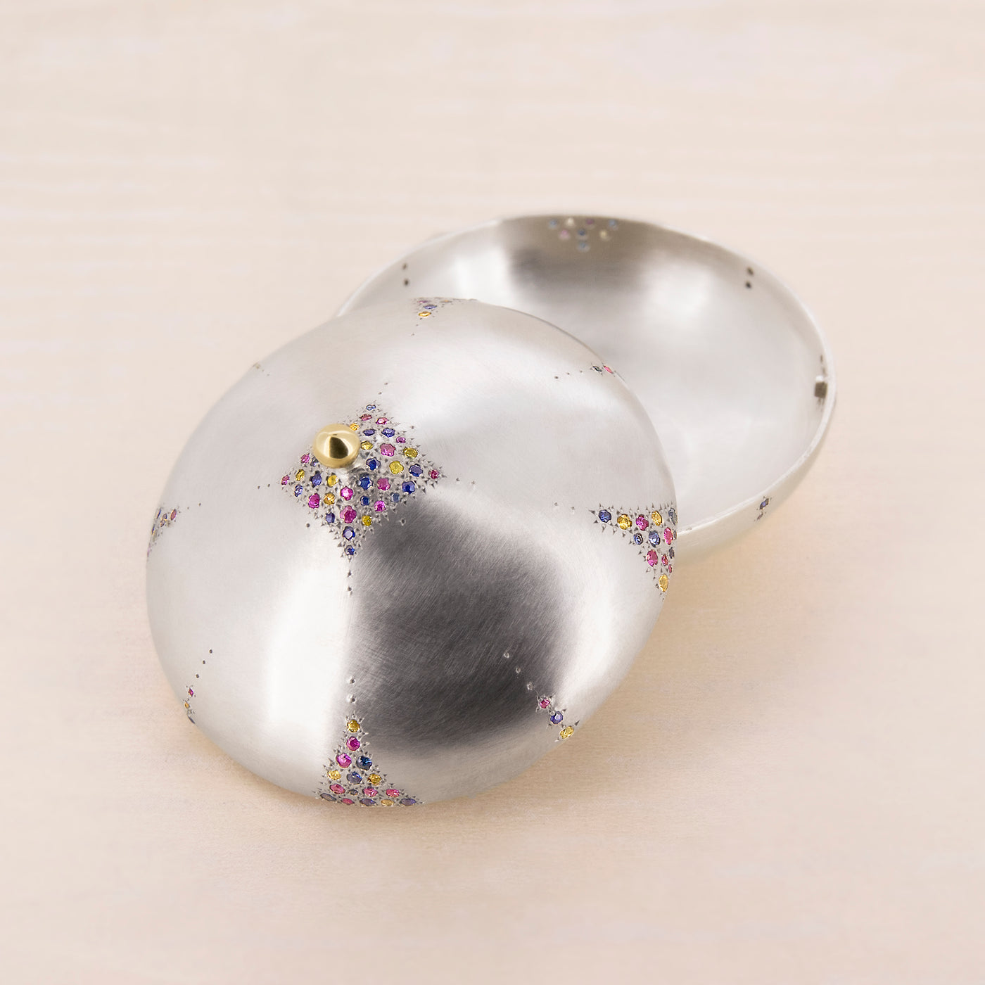 MULTISAPPHIRE PRECIOUS BOX