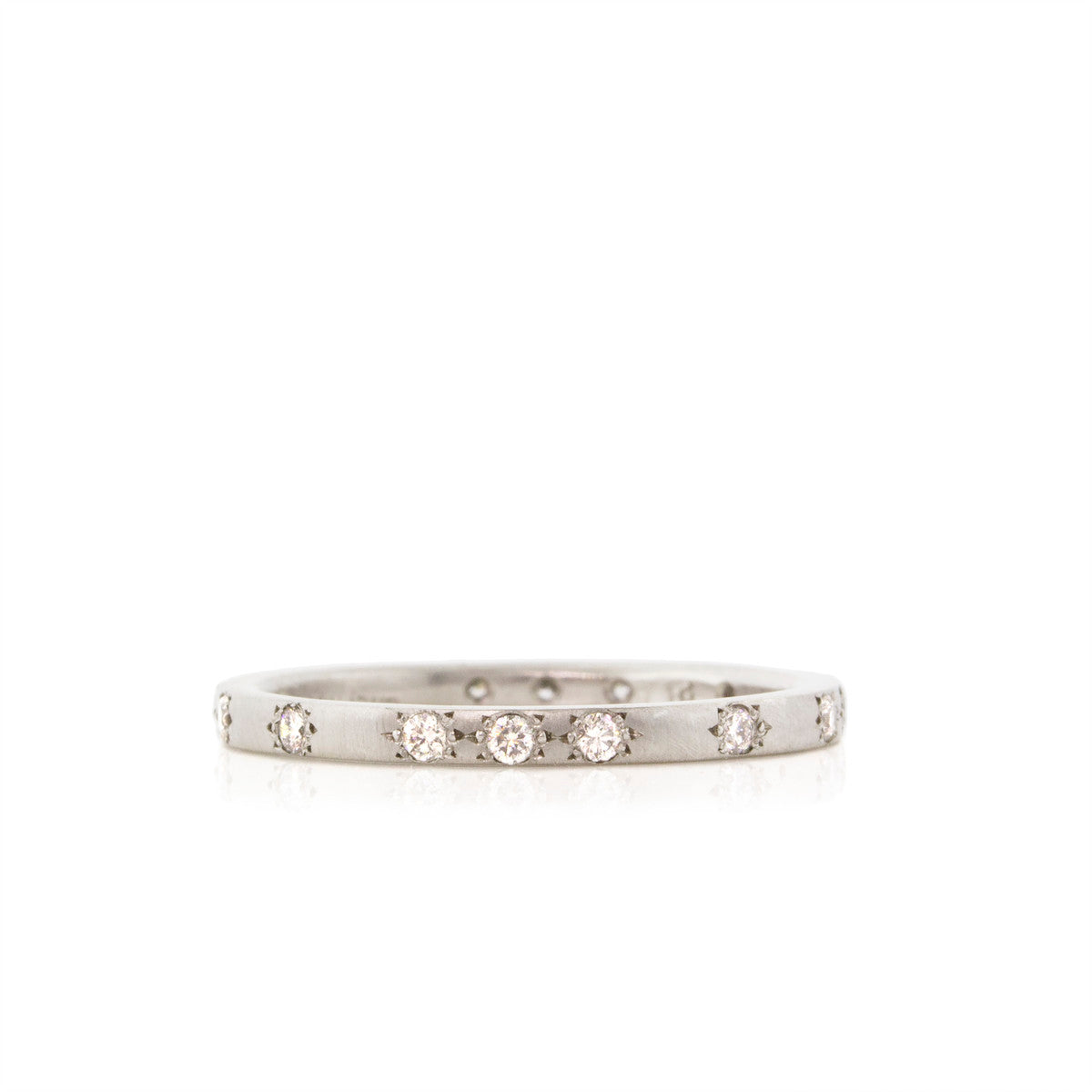 Thin Band in Platinum
