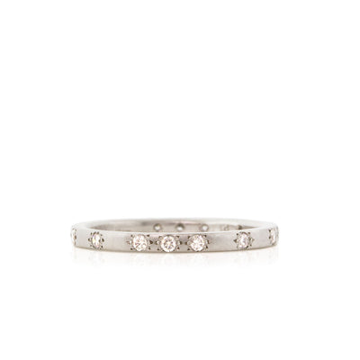 Thin Band in Platinum