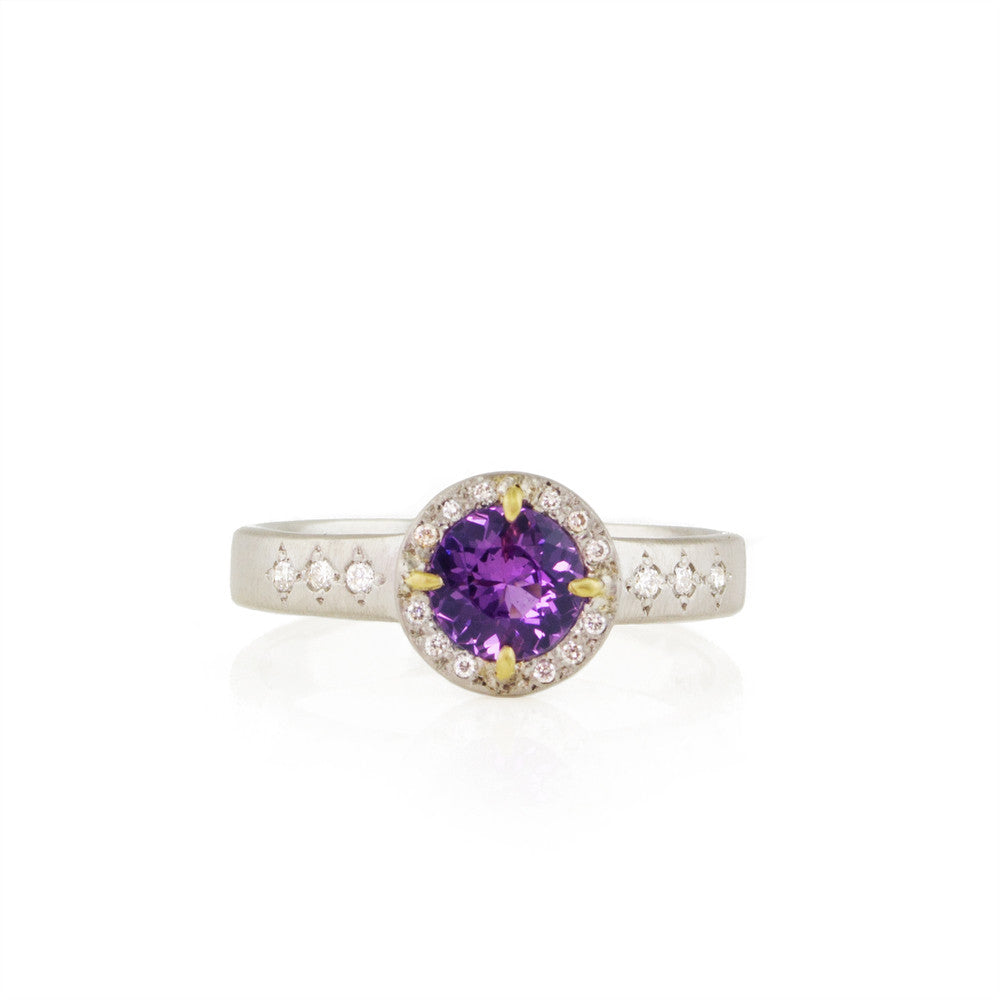 FLORET RING WITH YELLOW GOLD PRONGS